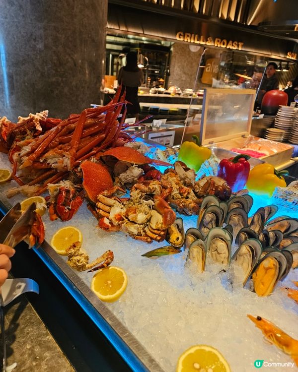 今個聖誕一於同好友同埋小朋友去帝逸酒店食屋誕自助餐歡渡聖誕啦...