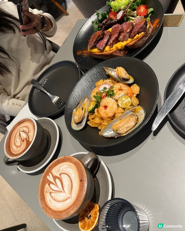 Good food in “Lab Zero”