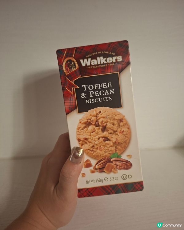 Walkers出嘅太妃糖合桃曲奇