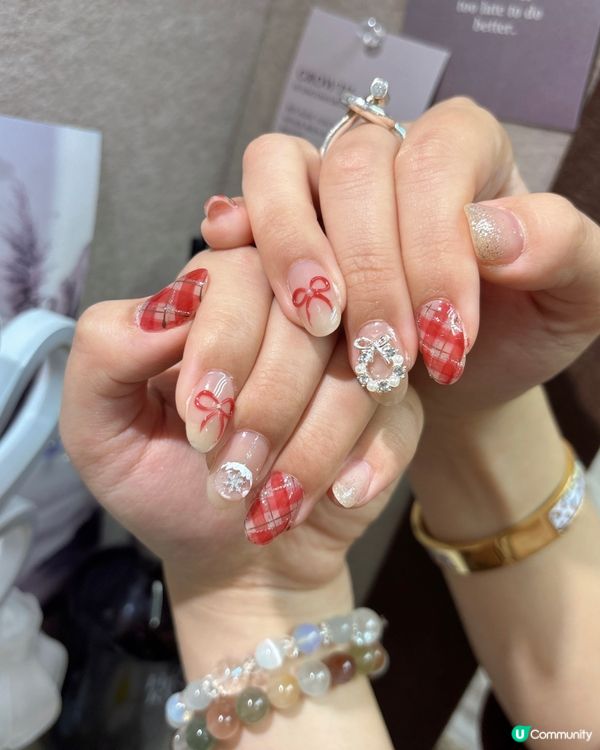 聖誕美甲💅🏻菱格紅底閃爆你✨！