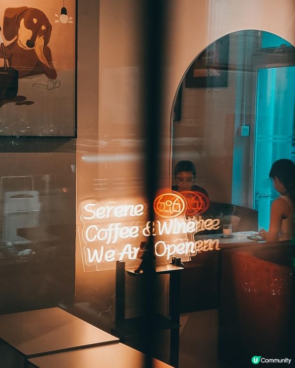  聖誕氣氛滿滿的 Serene Coffee