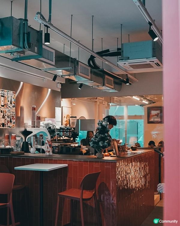  聖誕氣氛滿滿的 Serene Coffee