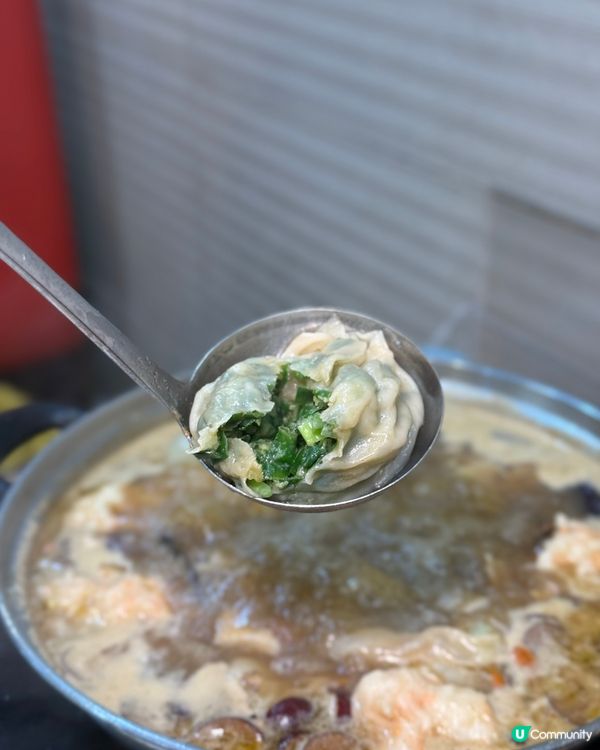 座無虛席の街坊火鍋老店