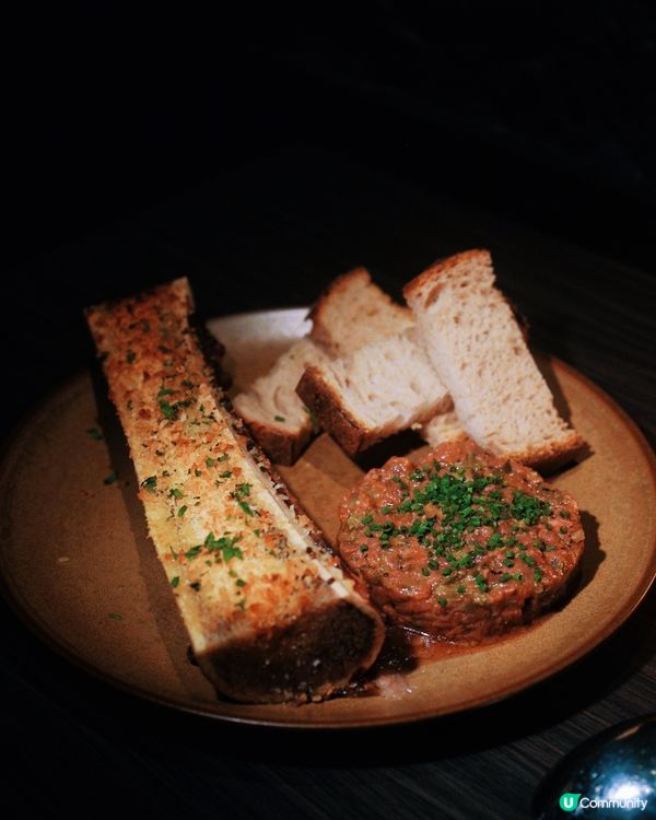 🍽️ 私房菜質素高質西餐，必嚐脆皮烤乳豬🐷