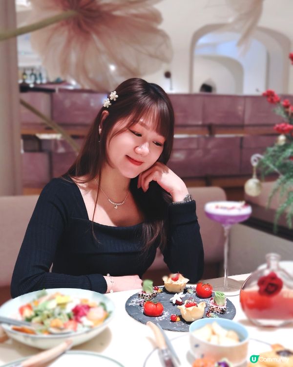 花廚聖誕大餐！花海中嘅幸福🥰🎄