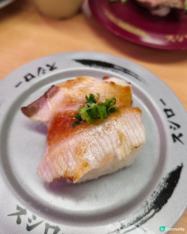 壽司郎開心果蛋糕🤤！軟滑香濃，必試！😋