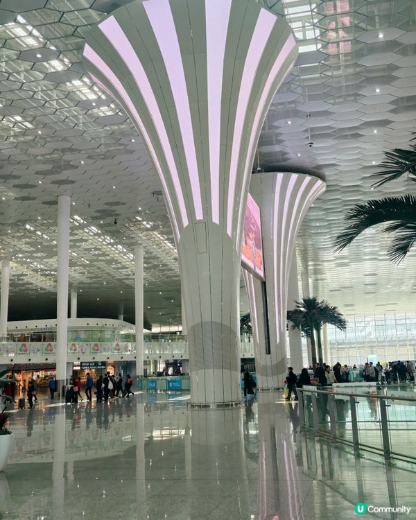 深圳寶安機場很大~ 