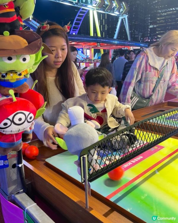 AIA嘉年華玩到癲！🥳 豬仔錢罌勁吸睛！🐷