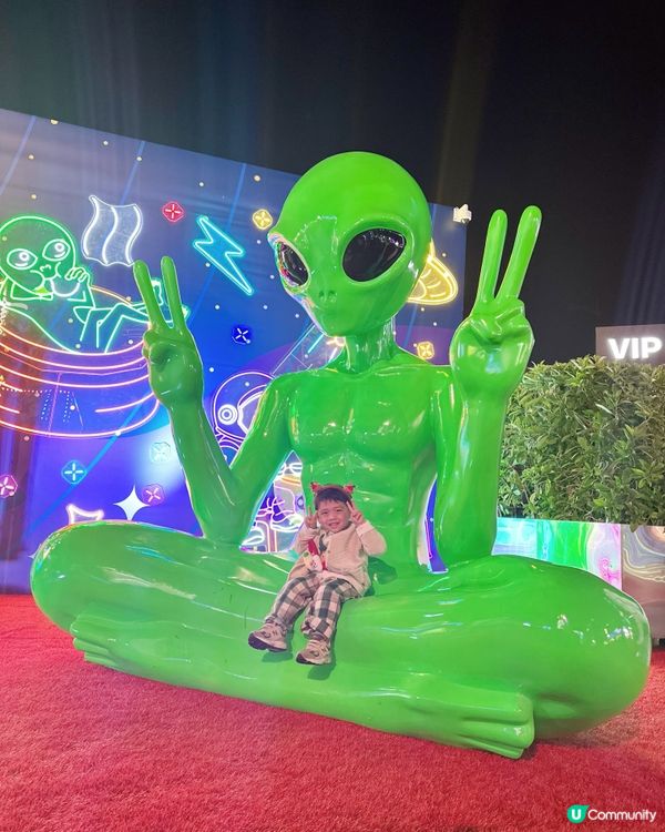 AIA嘉年華玩到癲！🥳 豬仔錢罌勁吸睛！🐷