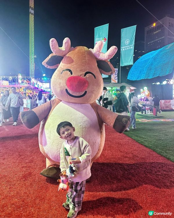 AIA嘉年華玩到癲！🥳 豬仔錢罌勁吸睛！🐷