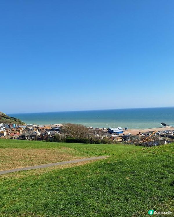 《光影誌》27｜英國Hastings漫遊：從古老網棚到崖巔之