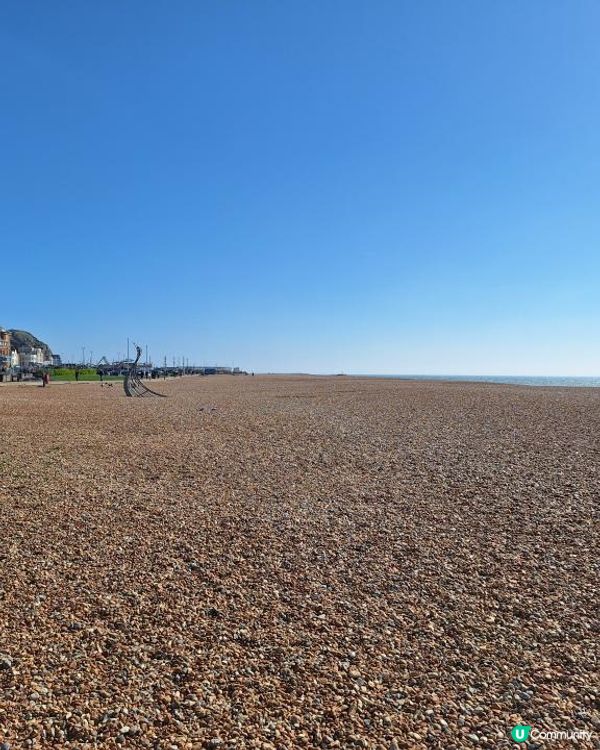 《光影誌》27｜英國Hastings漫遊：從古老網棚到崖巔之