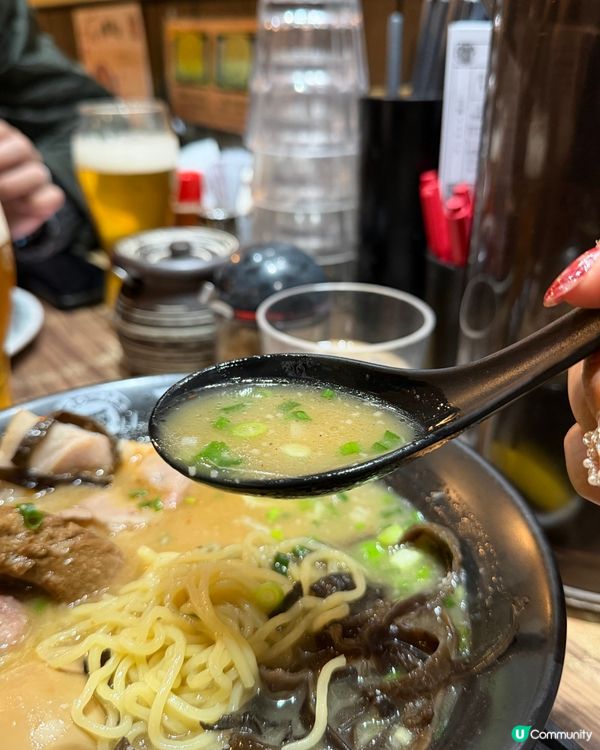 灣仔聖誕燈飾後，一虎拉麵暖笠笠🍜！