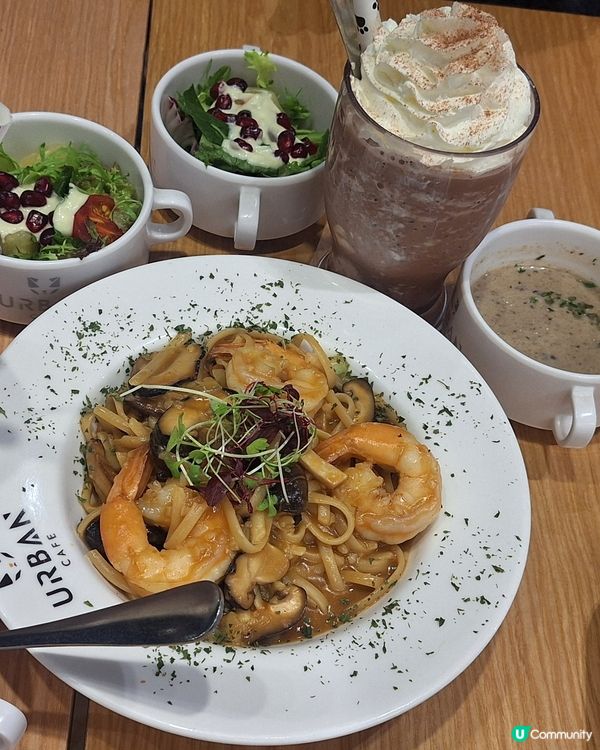 URBAN CAFE 觀塘店 超多可愛貓咪 食物好味 