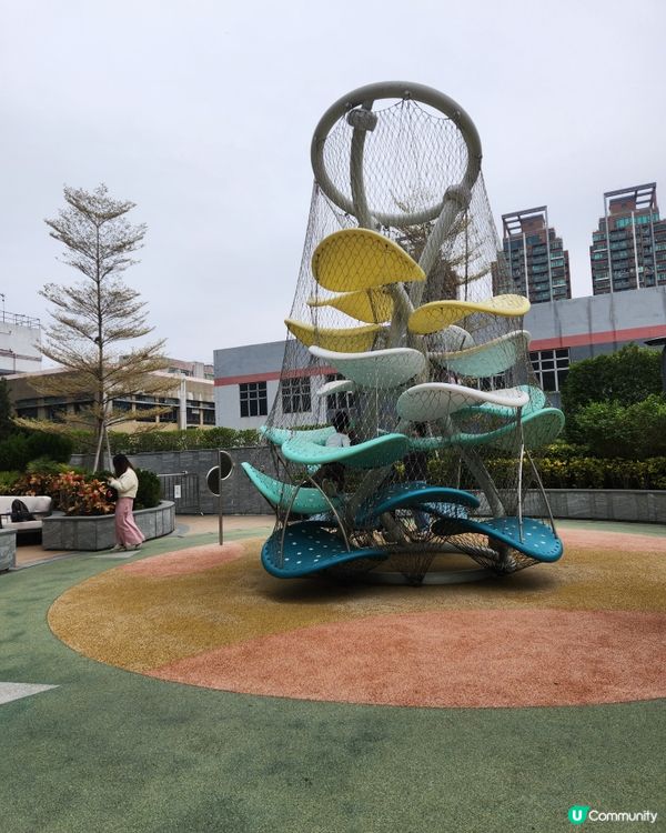 元朗聖誕彈彈跳列車！小朋友放電必去！🥳