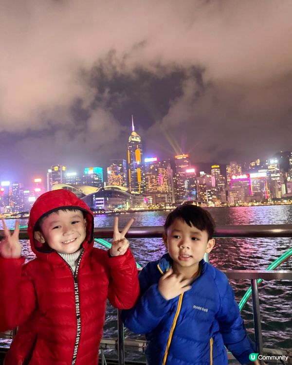 今個聖誕一齊同LuLu 豬 參加洋紫荊維港遊啦!