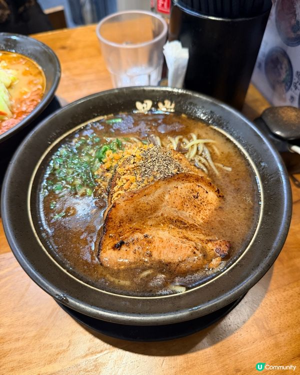 深水埗拉麵控必收！「麵屋黑岩」黑蒜湯底超濃郁