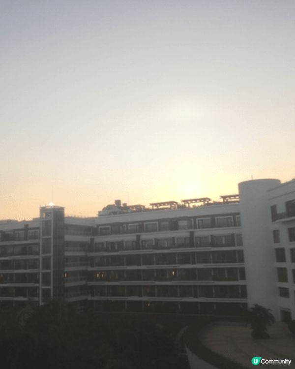 當時和家人渡過快樂的假期，又嘗試了美味的食物，心情很開心和放...