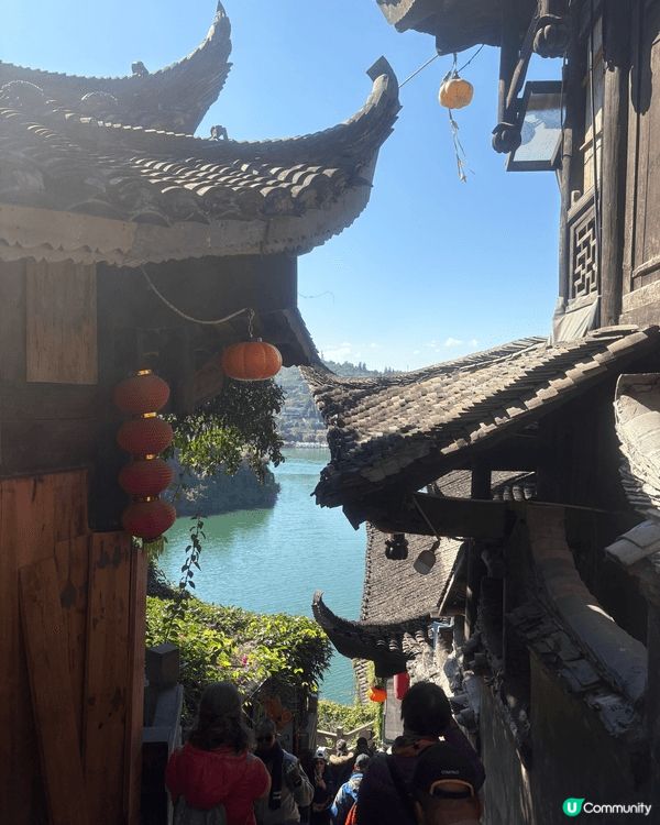 張家界風景如畫，瀑布好靚，人民很友善，天子門，999天梯很壯...