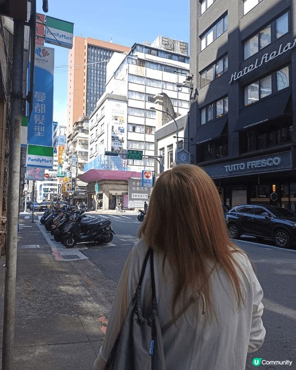 這是在台北自由行時候的相片，這次旅程去了很多地方，有到九份食...