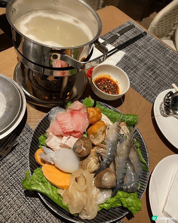 佛山南海和華希爾頓逸林酒店，今年11月才開放，酒店超有泳池超...