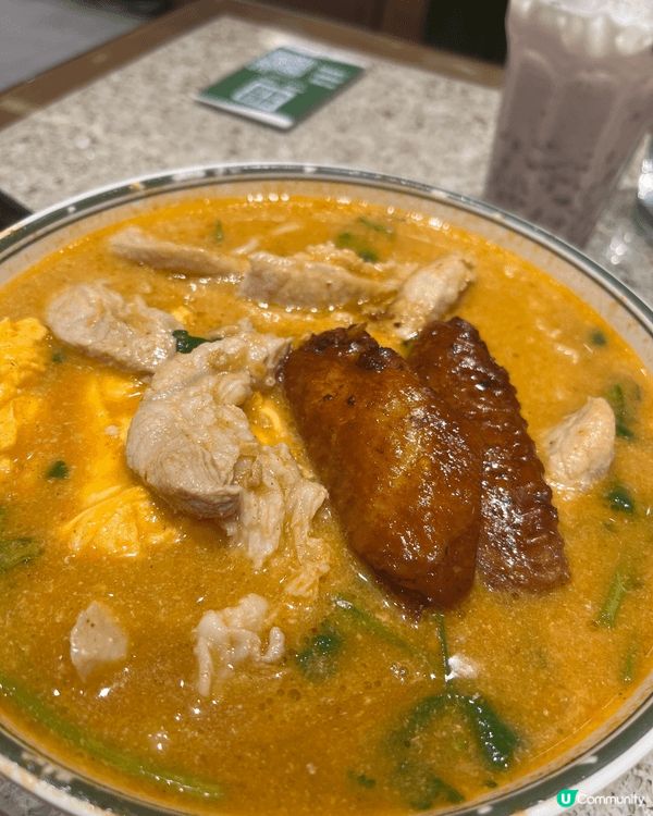 太子華嫂冰室真材實料，招牌豬扒喇沙湯底椰香濃郁，豬扒厚切鬆化...