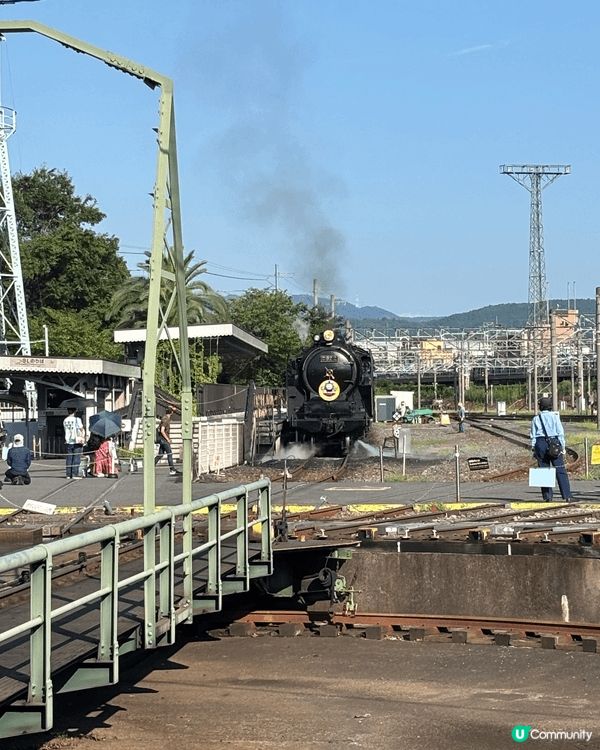 日本大阪的火車博物館由二樓同三樓離出去既景好開揚好靚，另外仲...