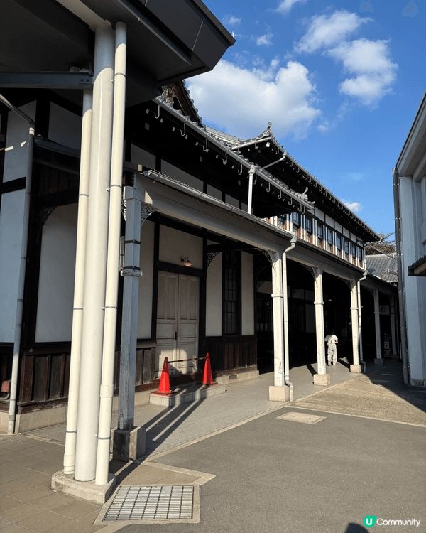日本大阪的火車博物館由二樓同三樓離出去既景好開揚好靚，另外仲...