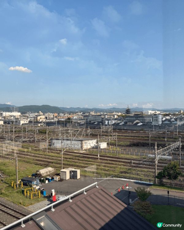 日本大阪的火車博物館由二樓同三樓離出去既景好開揚好靚，另外仲...