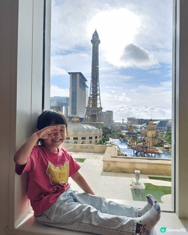 以上圖片在香港，深圳及澳門遊玩時所拍，主要是記錄女兒成長路程...