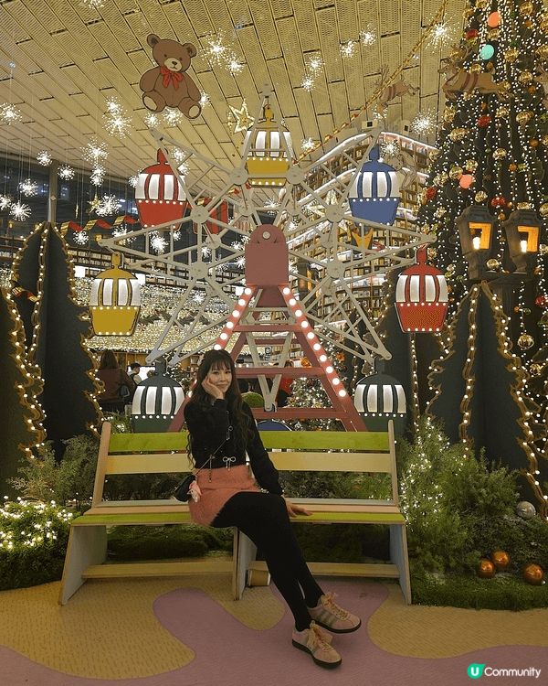 在首爾江南區Coex Mall星空圖書館拍的照片 是一個熱門...