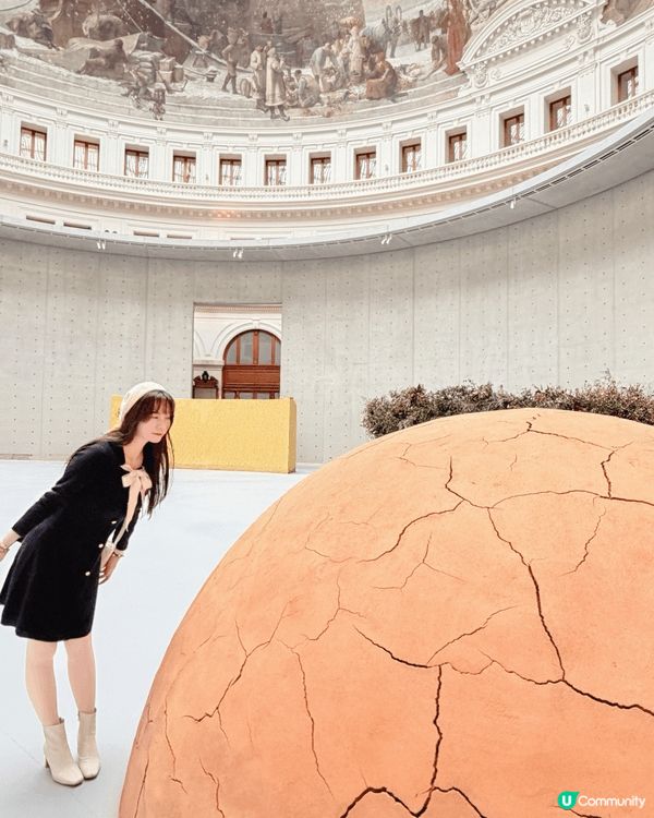 走進巴黎當代藝術館💗🇫🇷吸收一下文藝氣息！展館設在18世紀的...