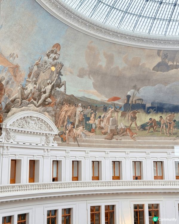 走進巴黎當代藝術館💗🇫🇷吸收一下文藝氣息！展館設在18世紀的...
