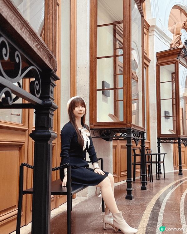 走進巴黎當代藝術館💗🇫🇷吸收一下文藝氣息！展館設在18世紀的...