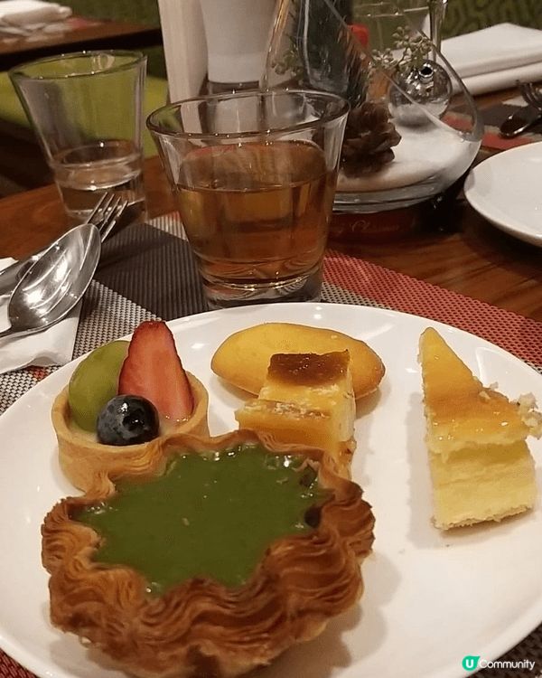 澳門十六浦酒店自助晚餐，甜品充滿着聖誕氣氛