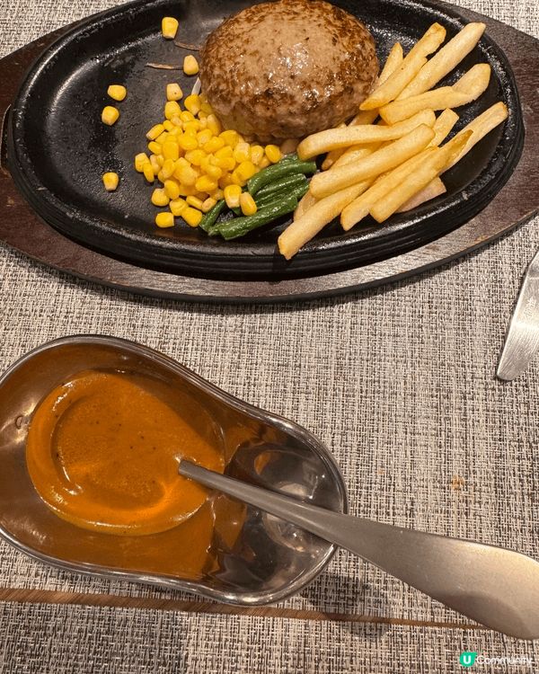 日本北海道之旅美食之團出名嘅甜品Nana同埋日式漢堡扒都係非...
