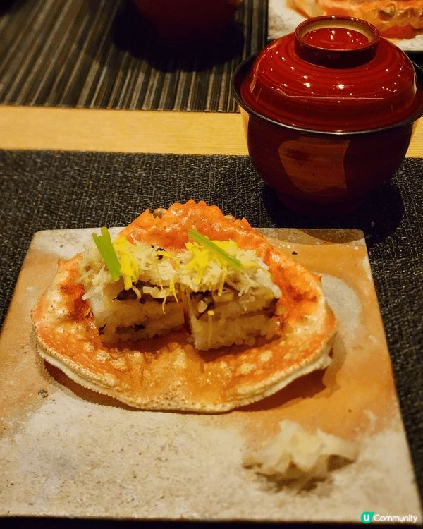 這間Kanimitsu以蟹為主題的懷石料理有兩間, 分別是東...