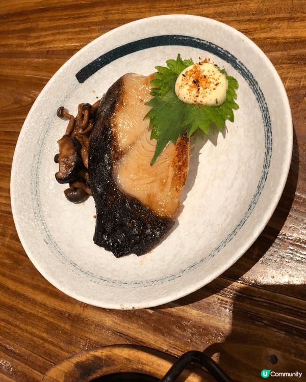 銀鱈魚西京燒、生薑豬肉渦飯及牛肉渦味道也不錯👍😋