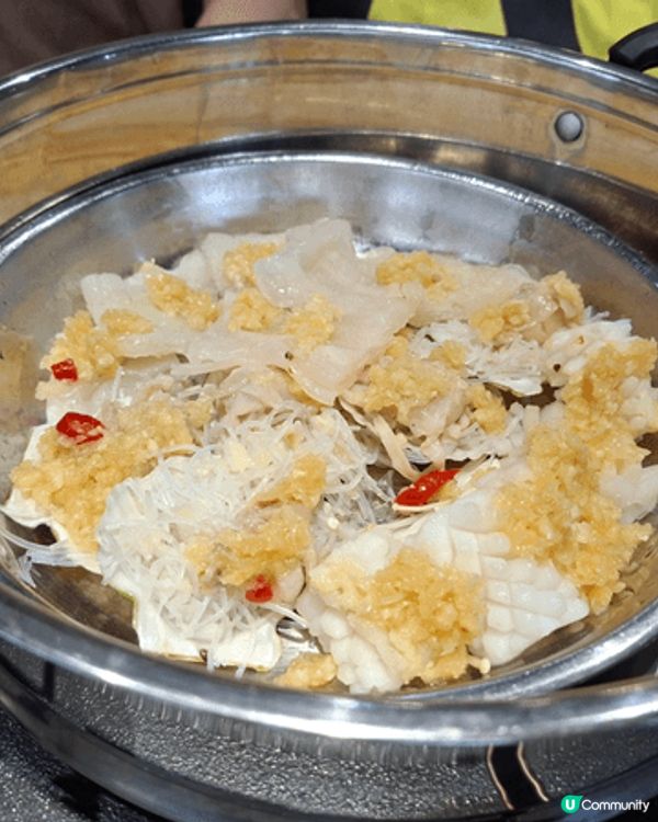 $200一位就可以任食雞煲, 點心及火煱, 仲有甜品及飲品....