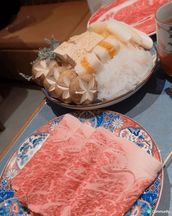 呢兩間都係我係香港食 食過最好食嘅餐廳 一間係位於尖沙咀壽喜...