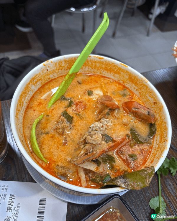 九龍城泰金國嘅泰式燒牛肉超正，必食，首次試炒蜆都唔錯啲蜆又大...