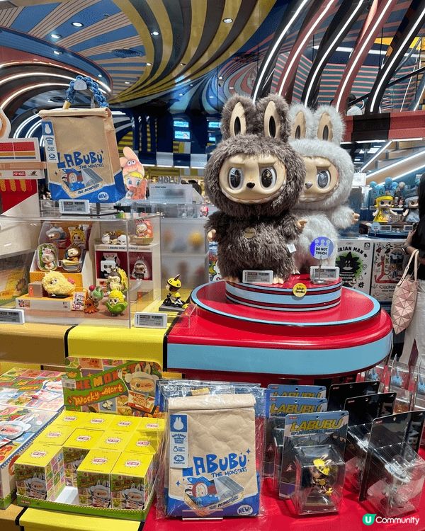 去曼谷Pop Mart，有好多Labubu,貨源充足，是所有...