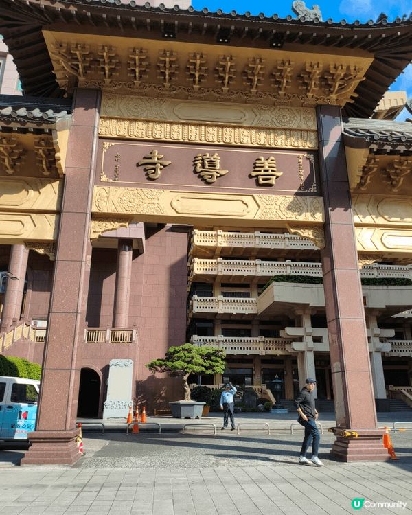 到台北旅遊主要是到故宮博物院看翡翠白菜及其他市區內的景點。