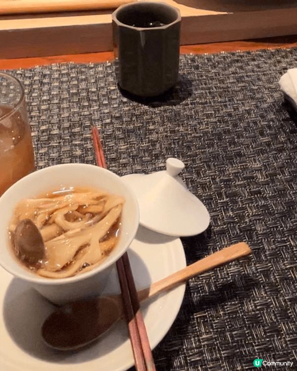 中環的燒森壽喜燒確實值得一試。餐廳的環境優雅，服務態度熱情友...