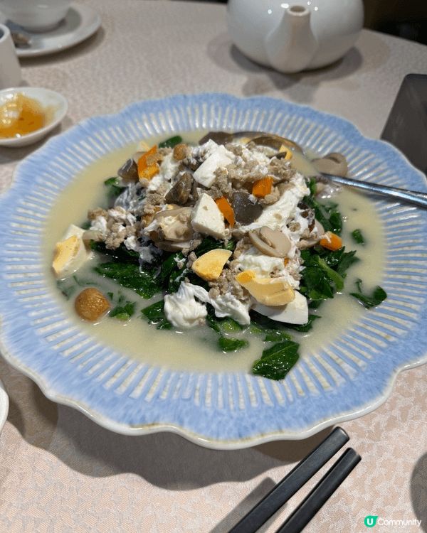 城寨風味環境別緻，食物份量充足，食材新鮮，服務態度非常親切友...