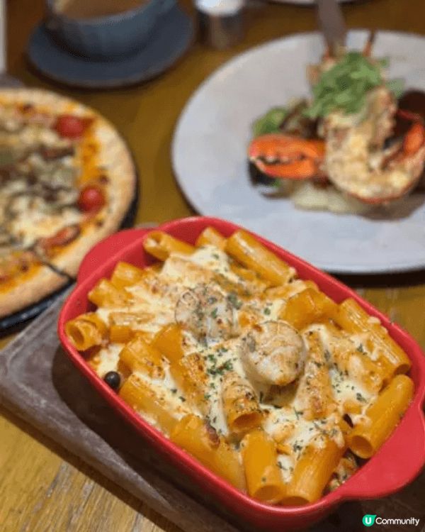 呢排去咗荃灣海之戀商場嘅 WM Café & Bar，感覺真...