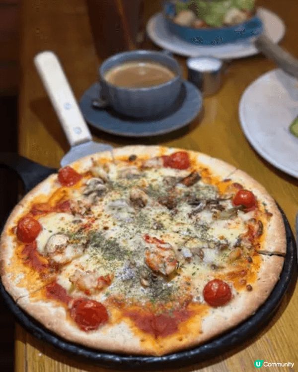 呢排去咗荃灣海之戀商場嘅 WM Café & Bar，感覺真...