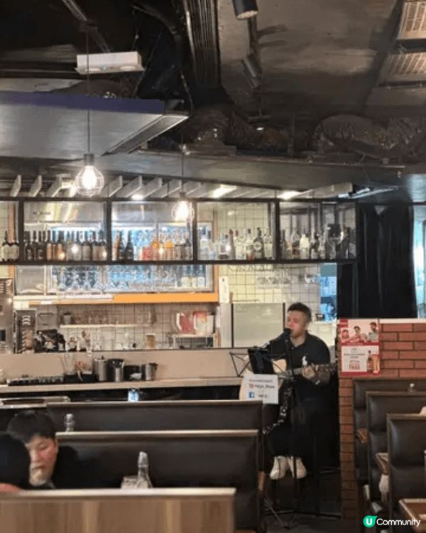 呢排去咗荃灣海之戀商場嘅 WM Café & Bar，感覺真...