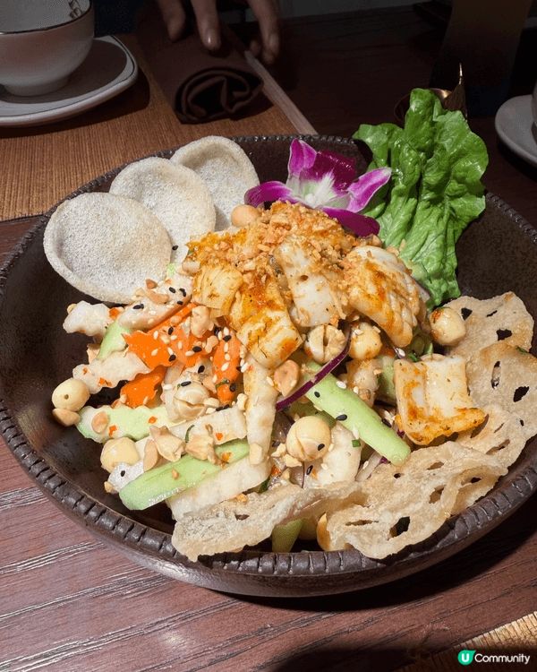 這是越南河內的越南菜餐廳MIA, 所有食物都很有特式，完全體...