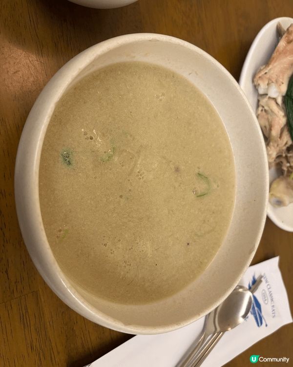 韓國人氣超濃參雞湯 雖然要提早排隊 但食一啖會令你覺得值返曬...